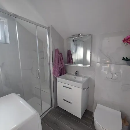 Rajna Apartmán *