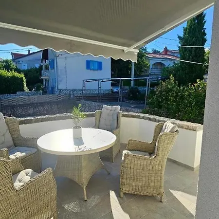 Apartament Rajna *