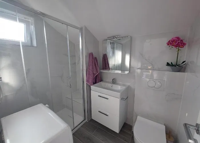 Rajna Apartman *