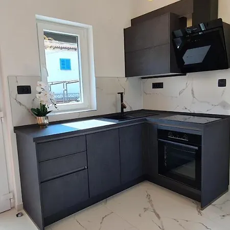 Apartment Rajna *