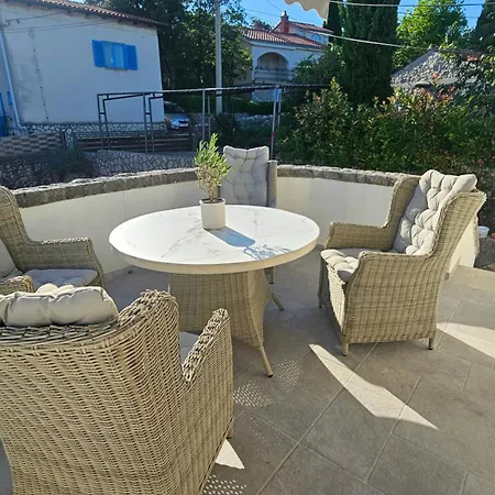 Rajna Apartment *