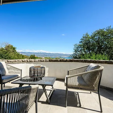 Rajna Apartman Čižići